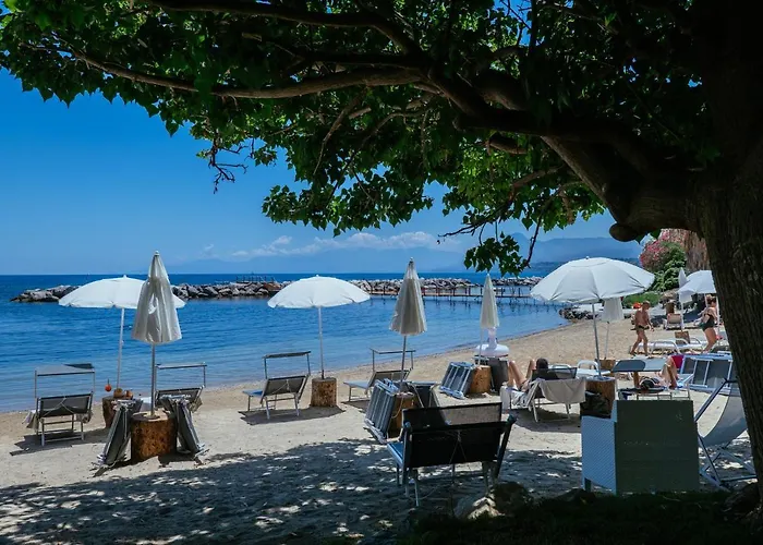 Palm Beach Club Hotel