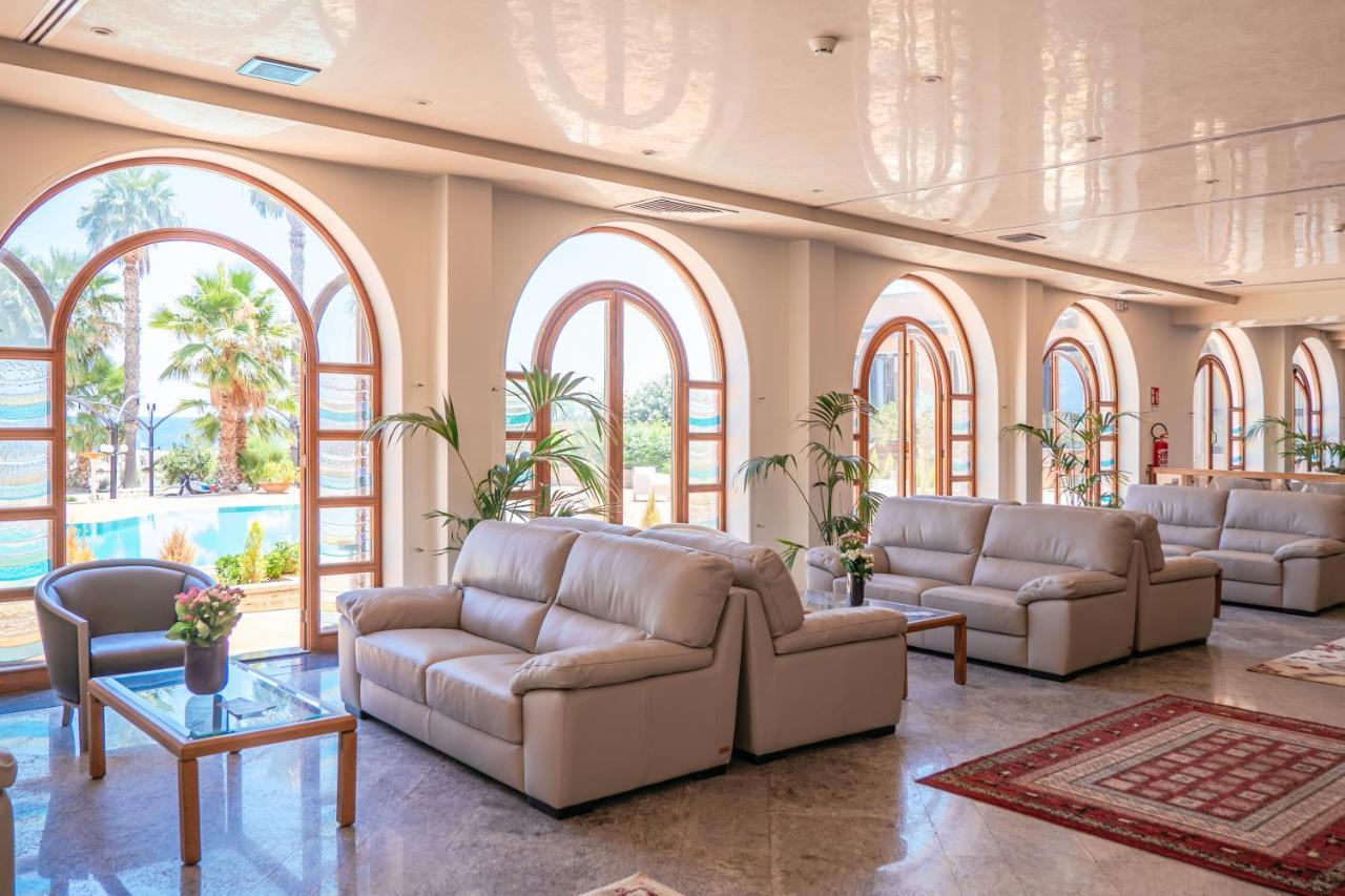 Palm Club